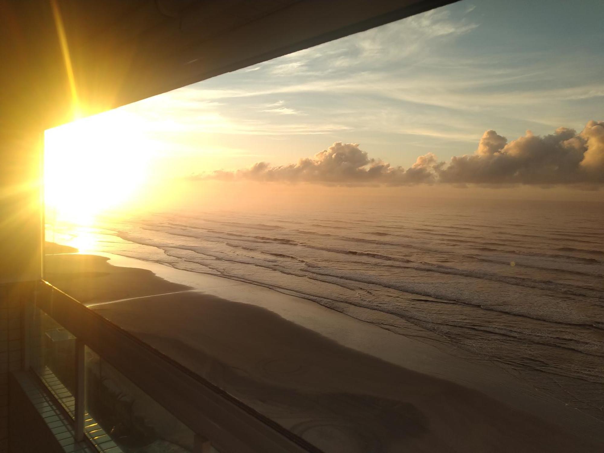 Apartamento Frente Mar Pe Na Areia 프라이아 그란데 외부 사진