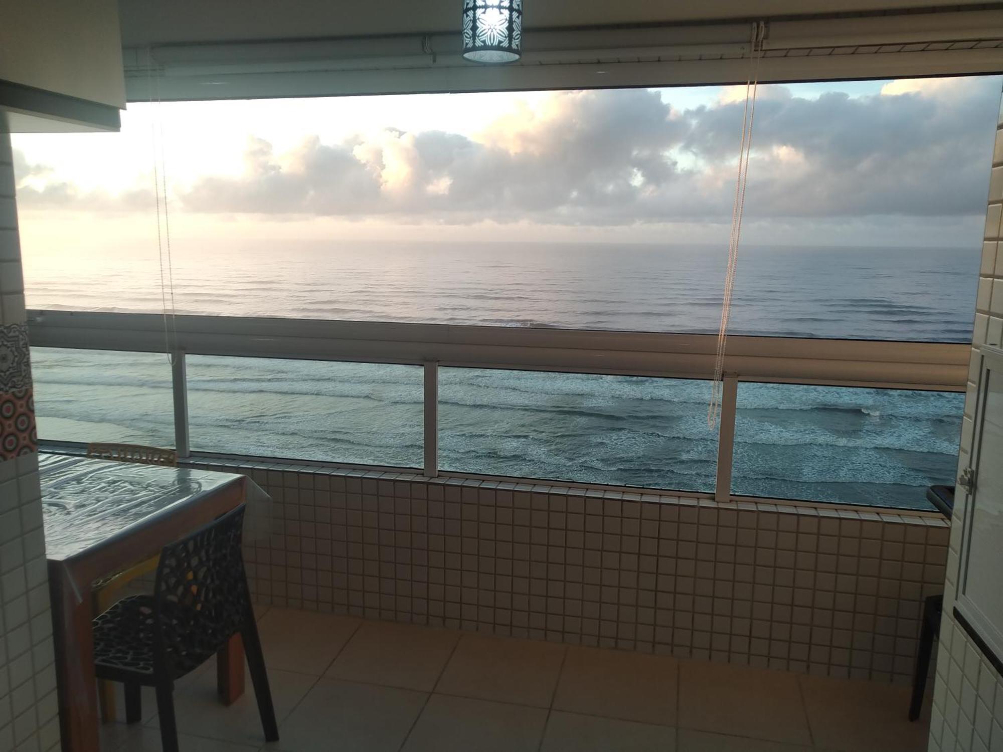 Apartamento Frente Mar Pe Na Areia 프라이아 그란데 외부 사진
